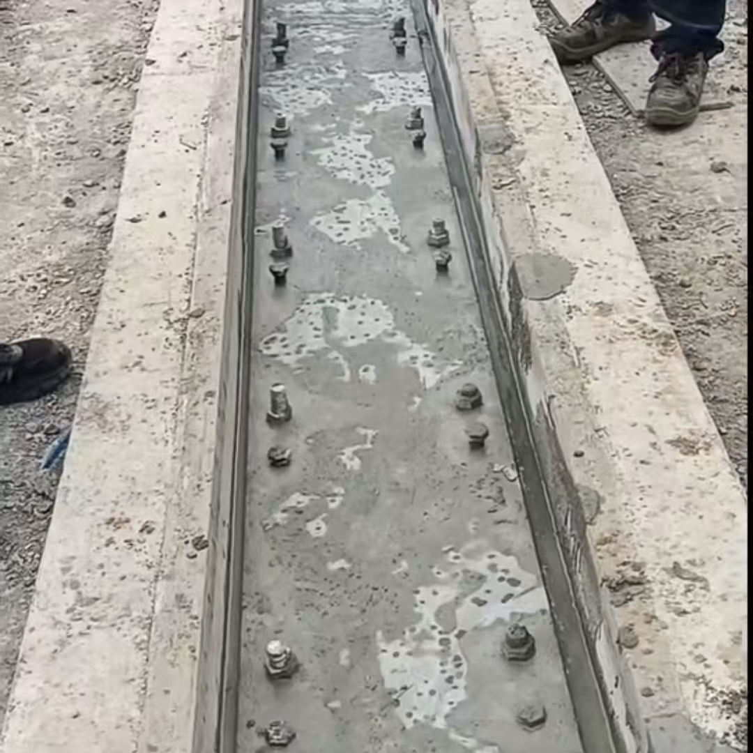 白城港口码头起重机龙门吊重型机械设备稳固用早强快凝轨道胶泥
